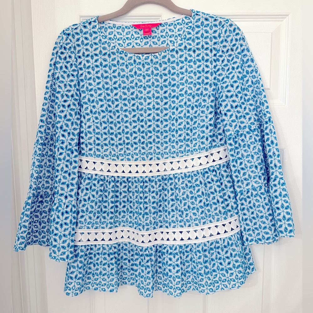 Lilly Pulitzer blue and white eyelet top